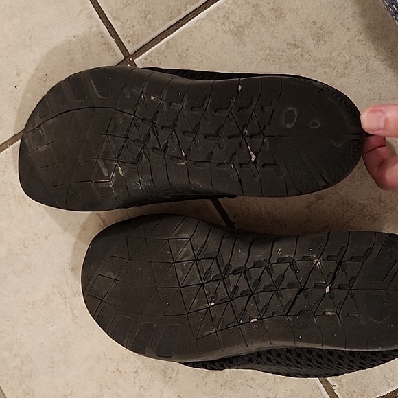 Nike slide on sneakers - Picture 4 of 4